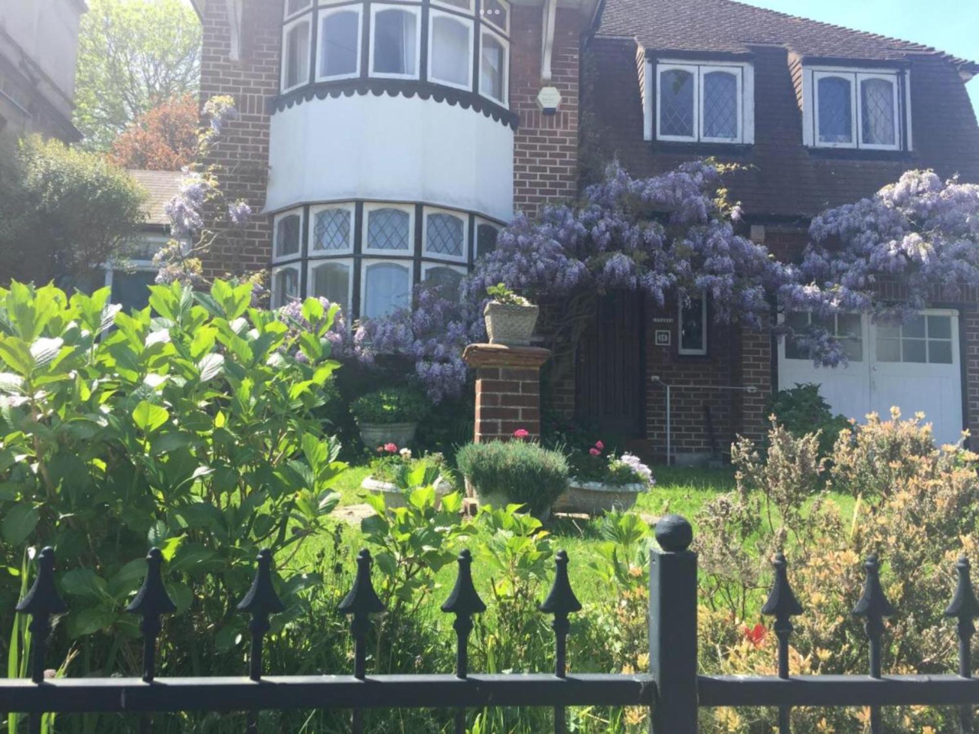 Livadia House At St Leonards On Sea Bed & Breakfast Exterior photo